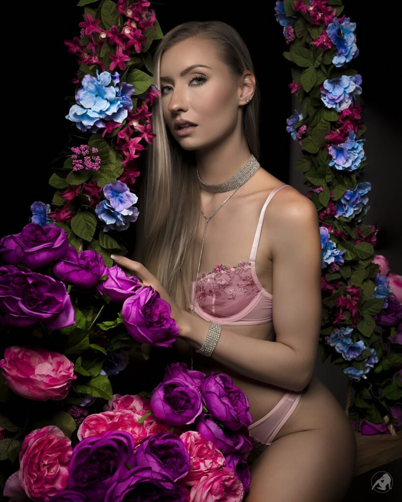 Professional model portfolio image by glamour photographer Daring Leaderman (@ishootdopepics), 360ism Studios, Richmond VA