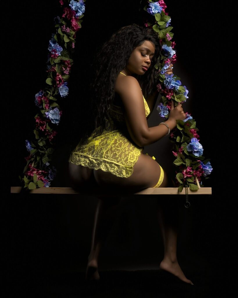 Fashion model portrait by glamour photographer Daring Leaderman (@ishootdopepics), 360ism Studios, Richmond VA