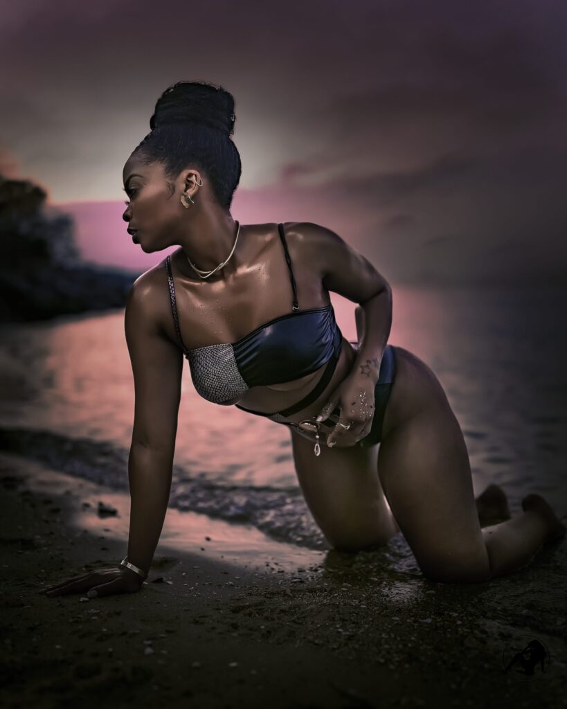 Glamour model portrait by glamour photographer Daring Leaderman (@ishootdopepics), 360ism Studios, Richmond VA